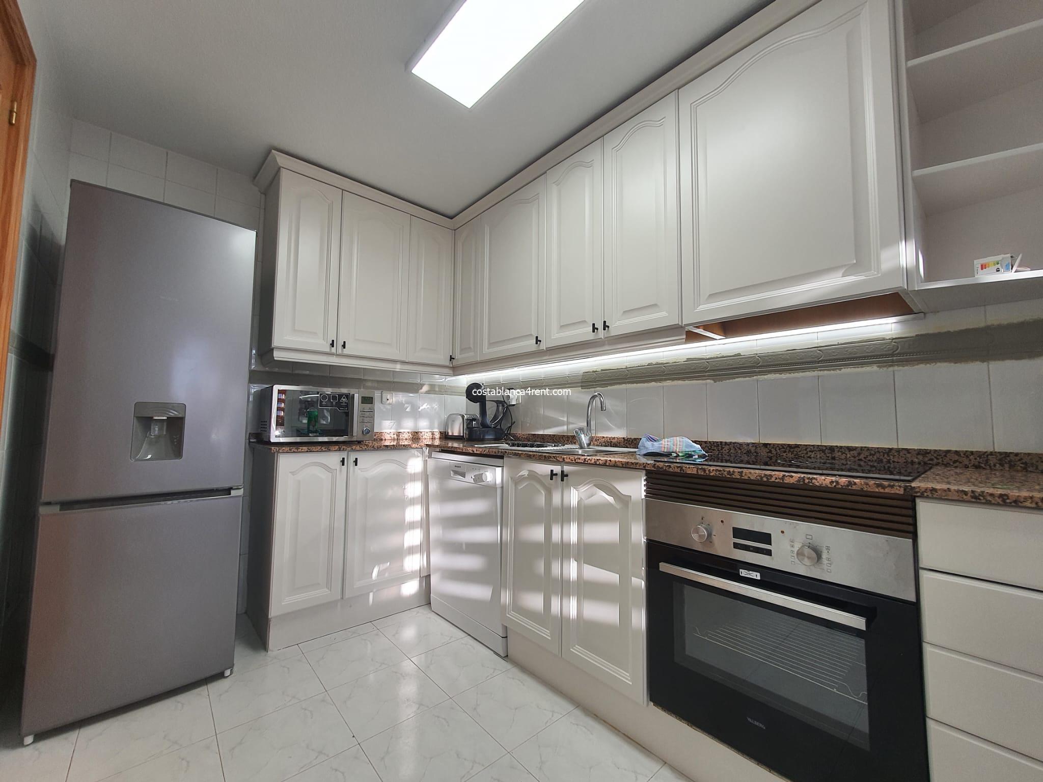 апартаменты huur в Альбире (1)