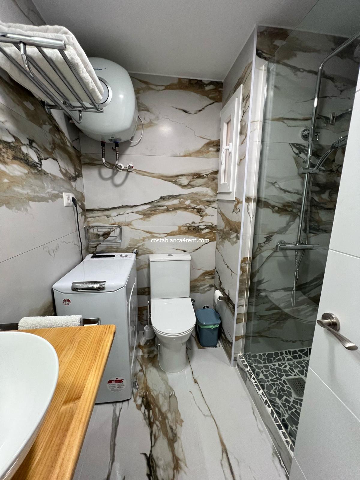 320ca13f-894e-4766-b282-c0044b5d2298-1_all_49024