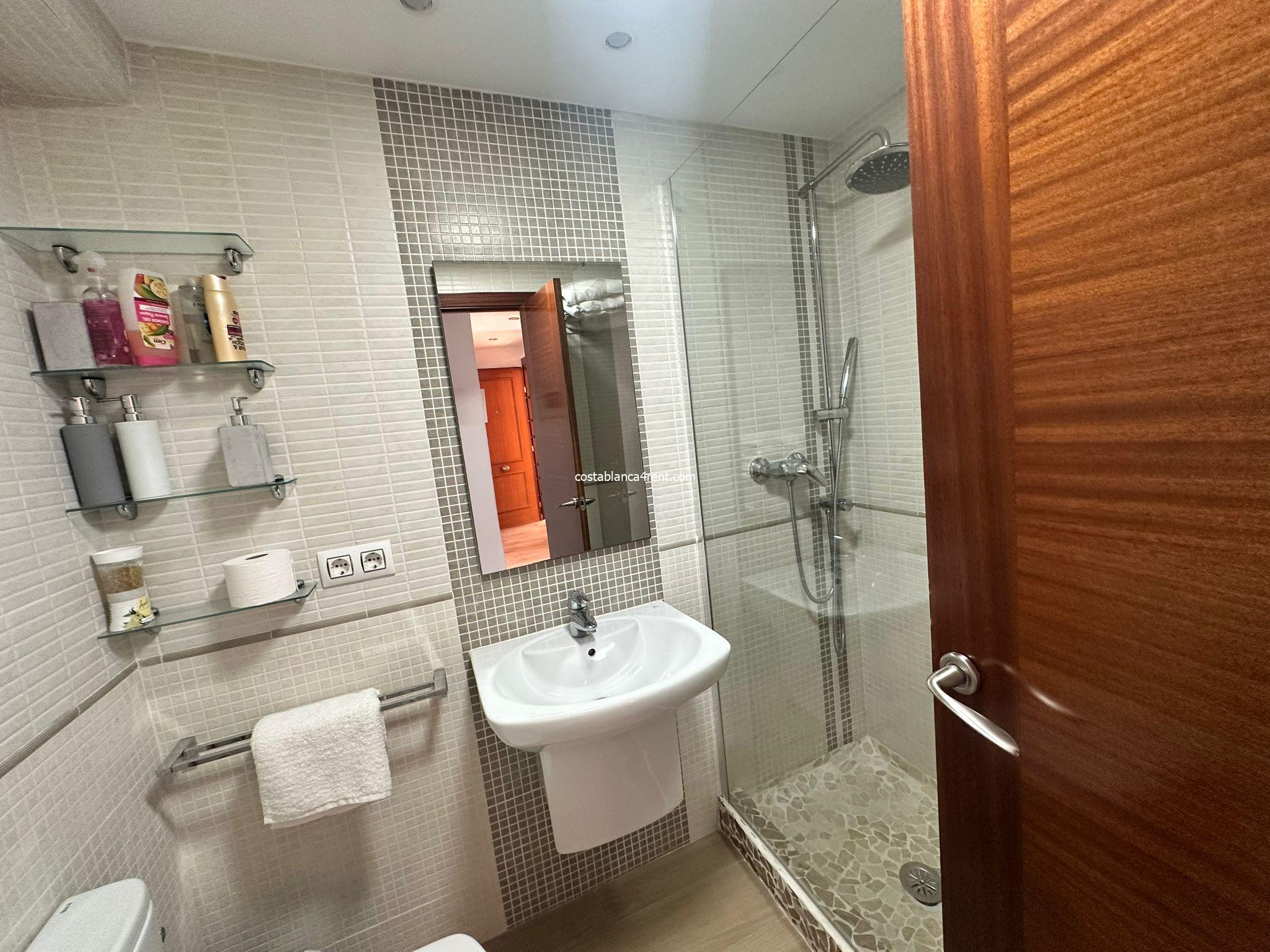 320ca13f-894e-4766-b282-c0044b5d2298-1_all_49056