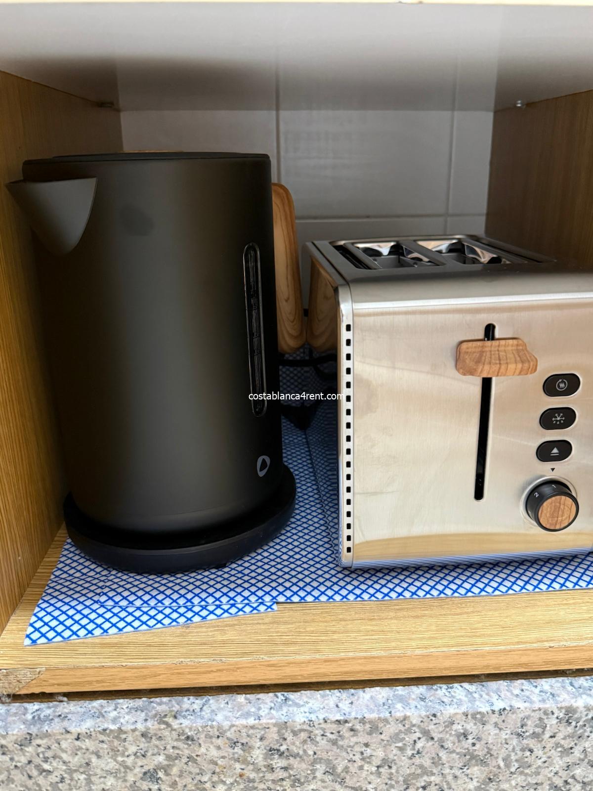 1000289935